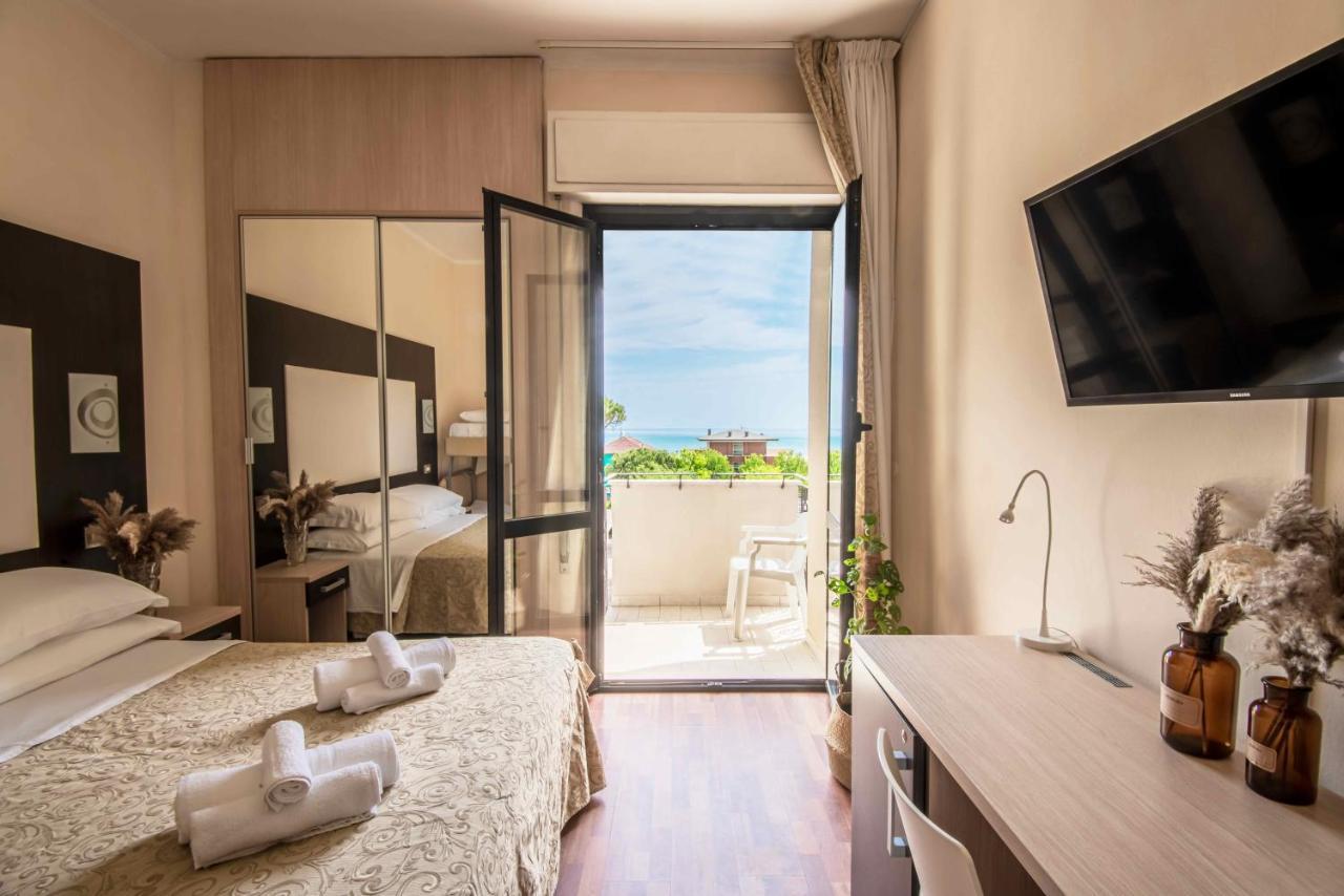Hotel Baby B&B Milano Marittima Exterior foto