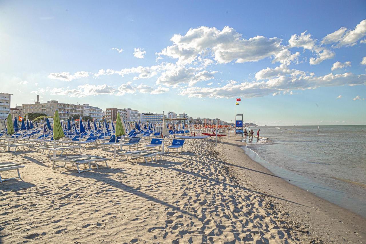 Hotel Baby B&B Milano Marittima Exterior foto