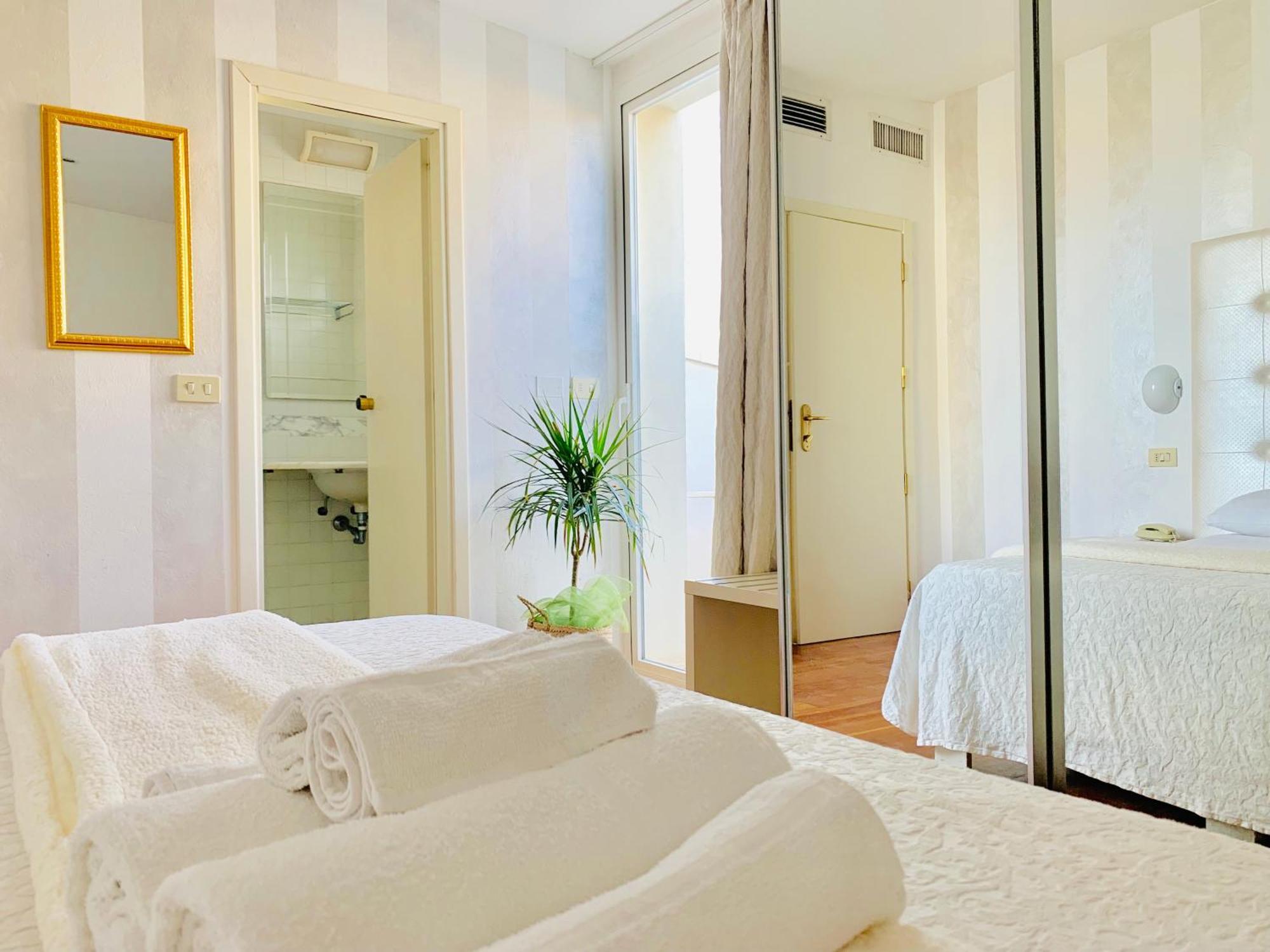 Hotel Baby B&B Milano Marittima Exterior foto