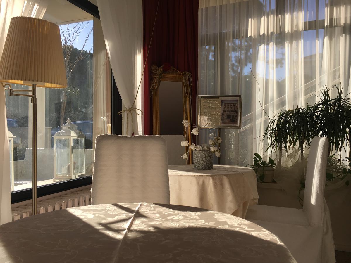 Hotel Baby B&B Milano Marittima Exterior foto