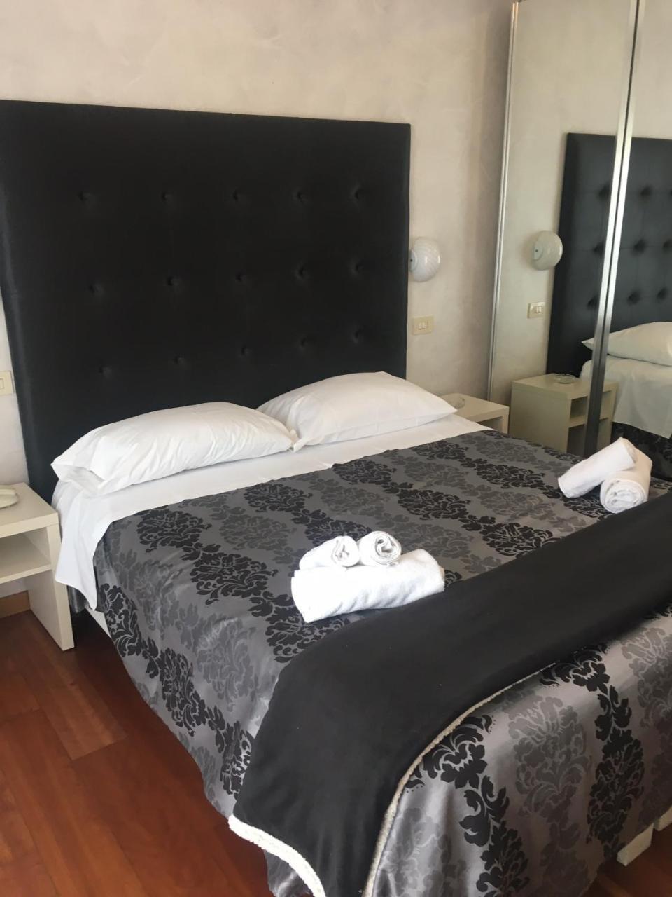 Hotel Baby B&B Milano Marittima Exterior foto
