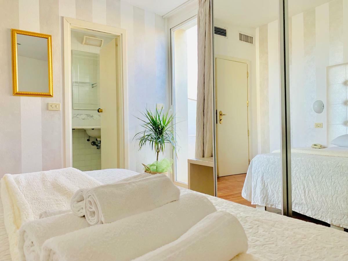 Hotel Baby B&B Milano Marittima Exterior foto